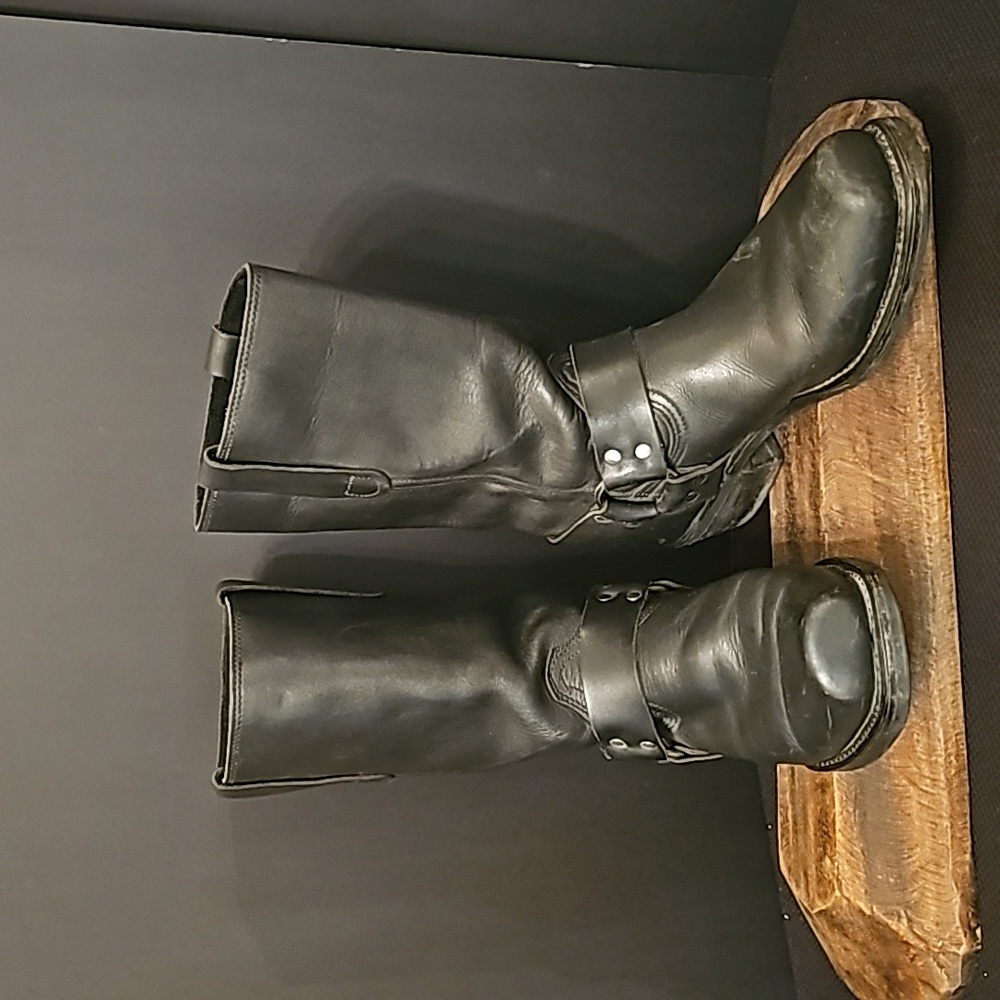 Roebuck Black Leather Boots